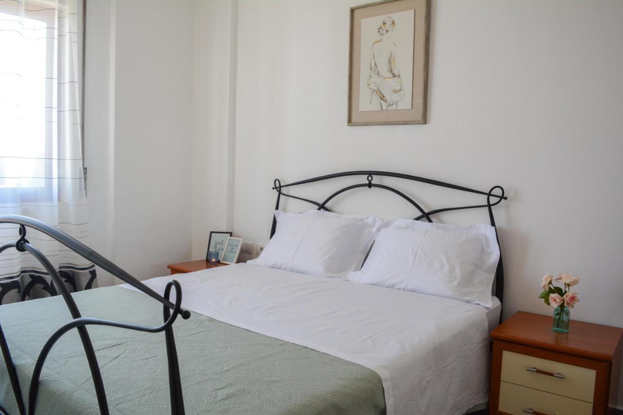 Moraceae Lovely Apartment Тирана Екстер'єр фото