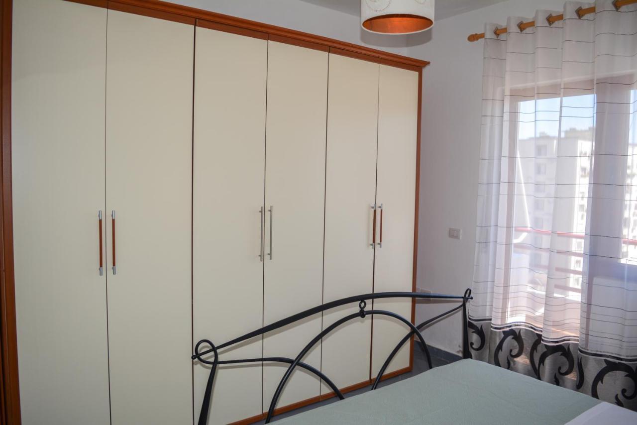 Moraceae Lovely Apartment Тирана Екстер'єр фото